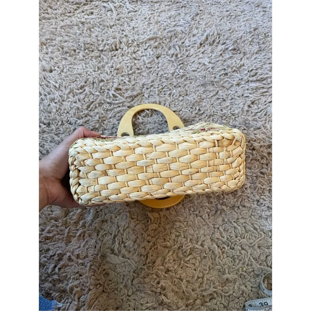 Vintage y2k wicker straw‎ mini purse with embroidered floral front
